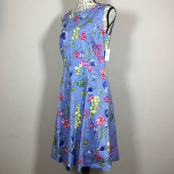 Talbots Dresses & Skirts - NWT Talbots fit ‘n flare 98% cotton dress light blue with floral 4P knee length